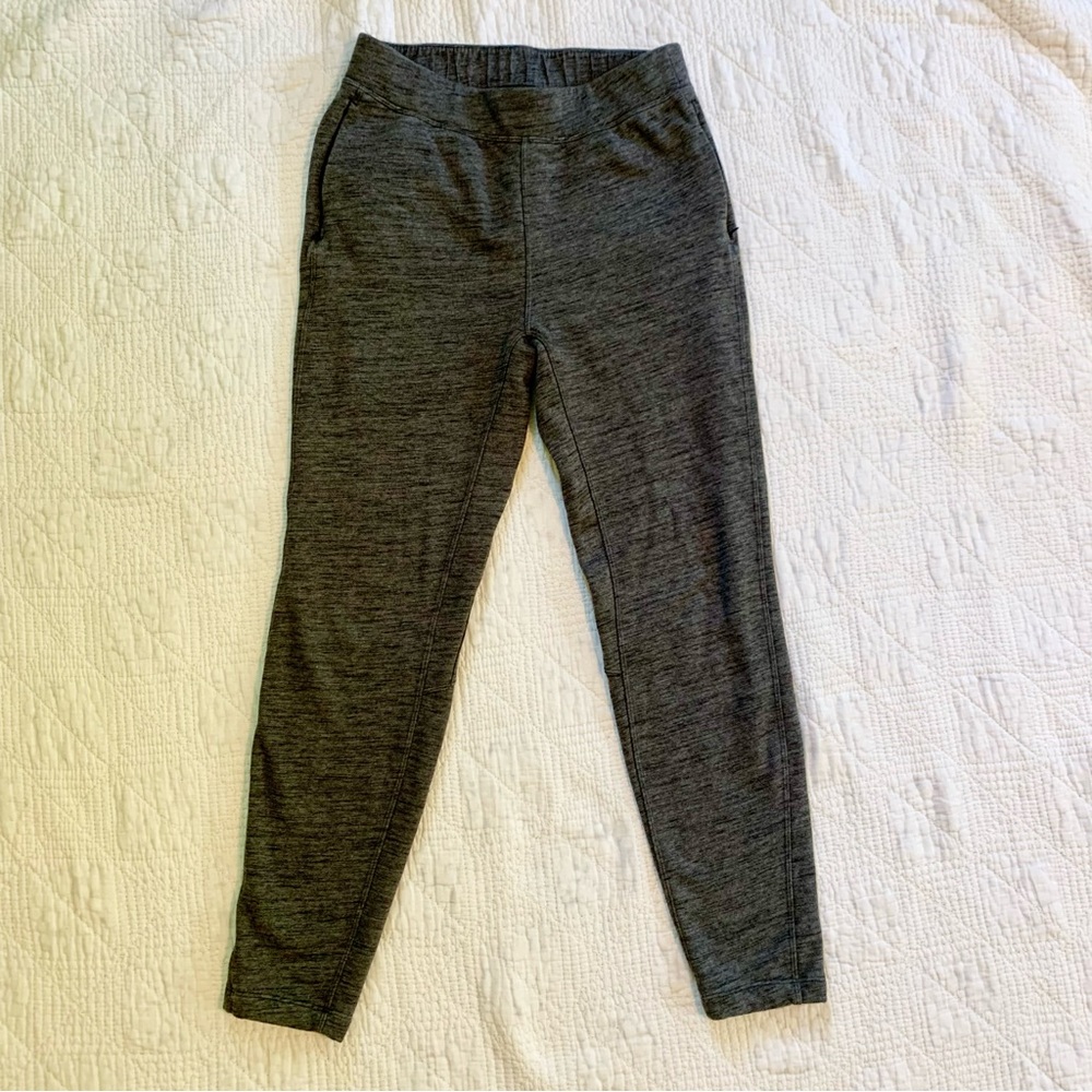 Grey lululemon sweatpants / joggers